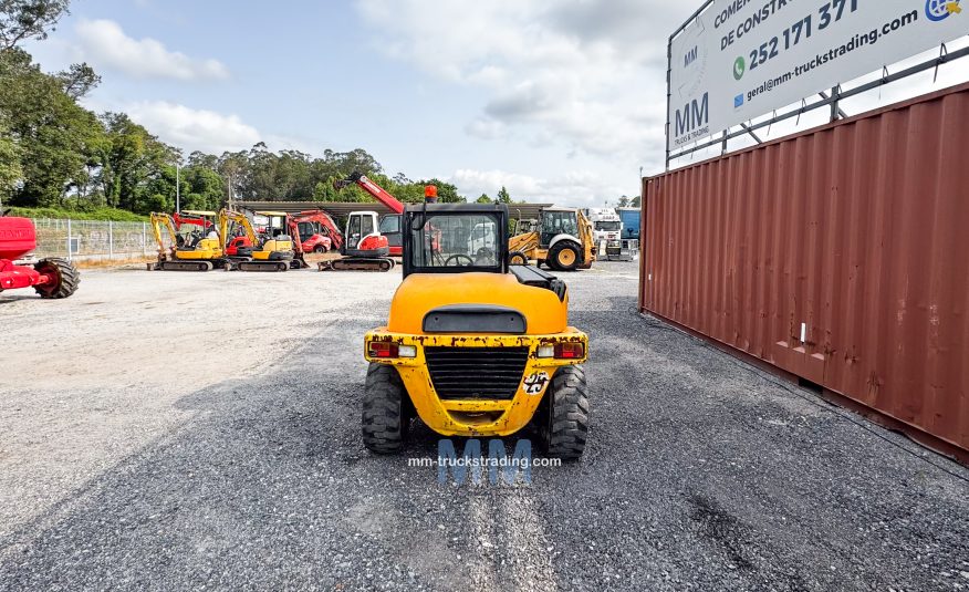 JCB 520 40